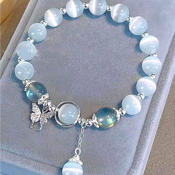Light Grey White Beaded Bracelet Stackable Stretch Bracelets Stretchy Fall New - Picture 3 of 3